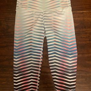ATHLETA Ombré Striped Multicolor Capris Sz S